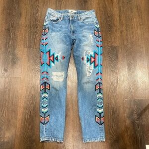 MM Vintage Boyfriend fit embroidered jeans size 25
